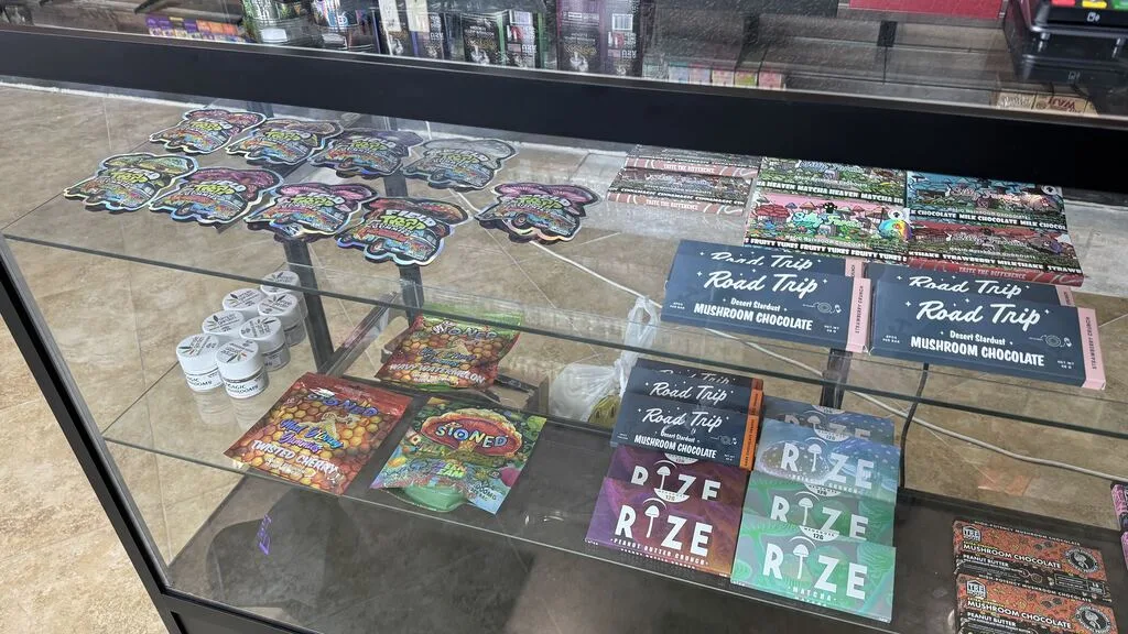 Front display case
