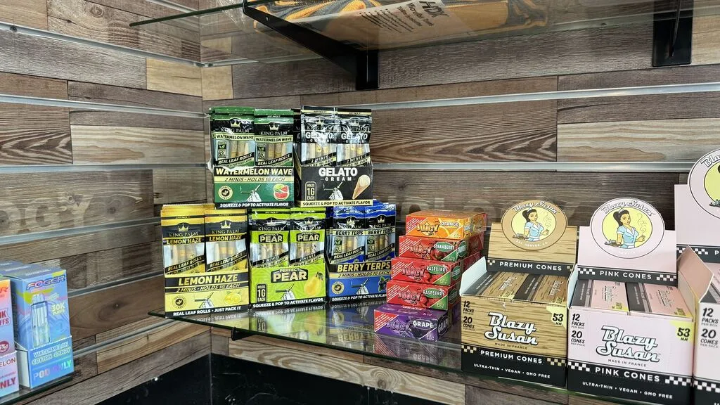 King Palm wraps, Juicy Jay's papers and Blazy Susan cones